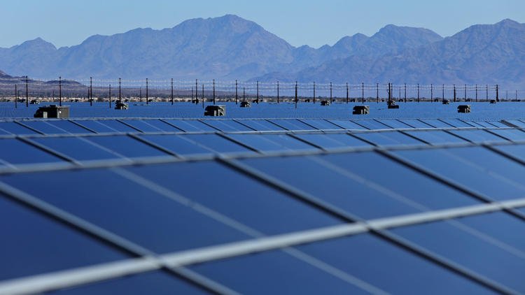 The Desert Sunshine Solar Farm produces 550MW of power from 900 hectares of solar panels